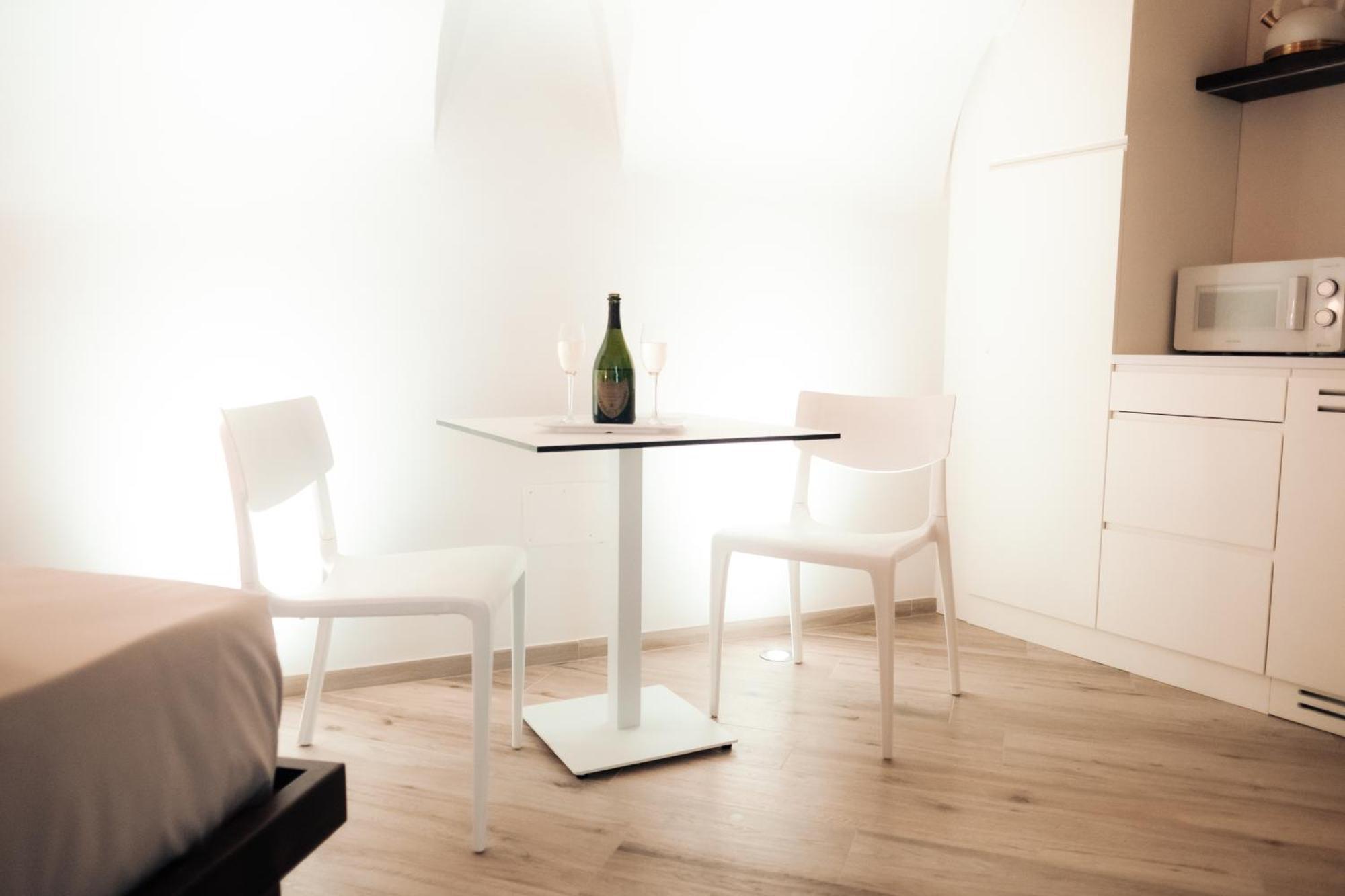 Timeless Apulian Luxury Suite Bari Extérieur photo